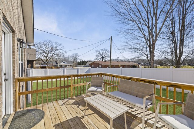 33 Rogers Dr, Manchester, TN 37355