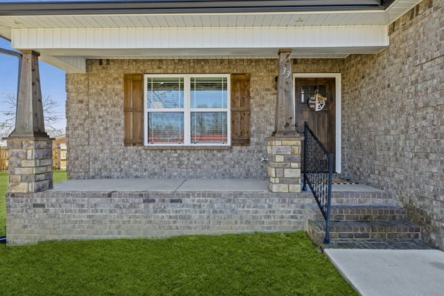 33 Rogers Dr, Manchester, TN 37355