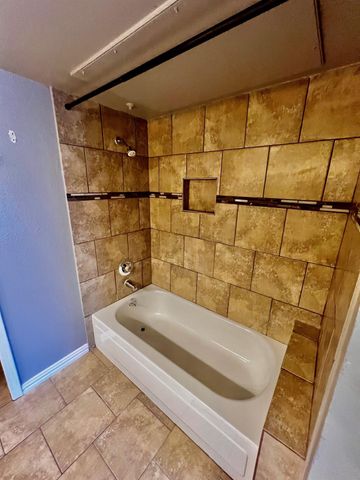 2018 W RUNDBERG LN 20B, Austin, TX 78758