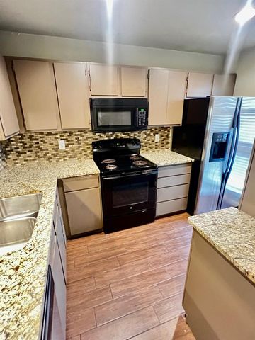 2018 W RUNDBERG LN 20B, Austin, TX 78758