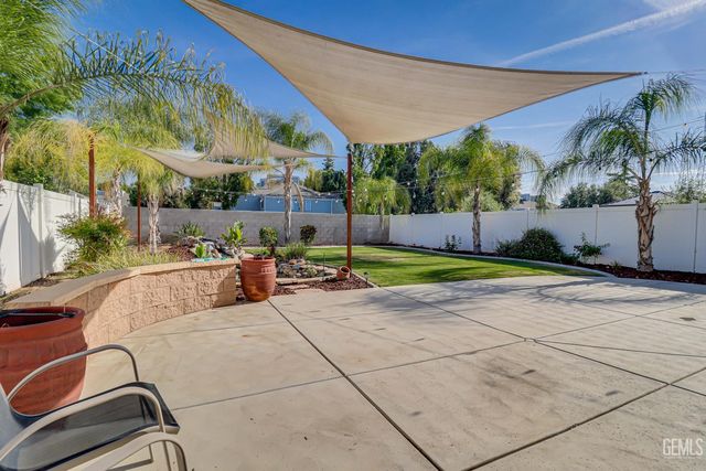 8303 McGraw Hill Drive, Bakersfield, CA 93311
