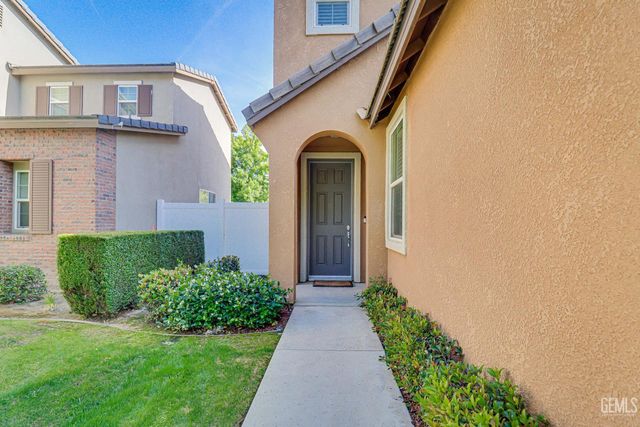 8303 McGraw Hill Drive, Bakersfield, CA 93311