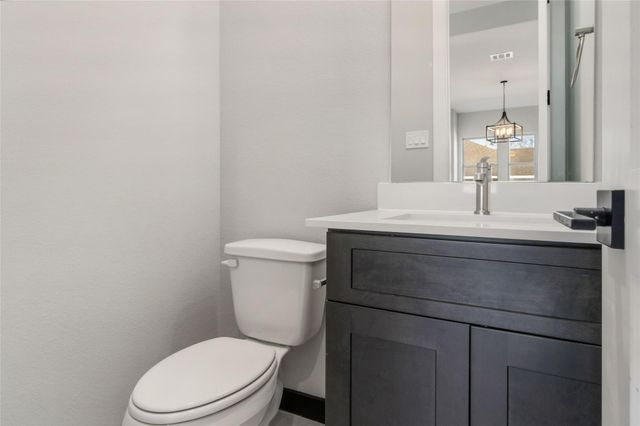 208 Silverleaf Road, Sweeny, TX 77480