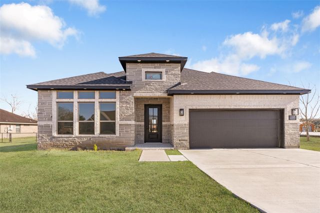 208 Silverleaf Road, Sweeny, TX 77480