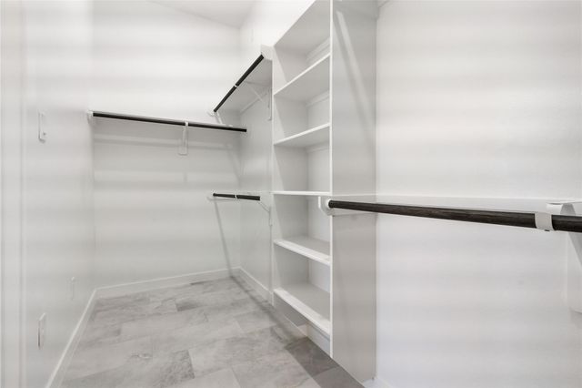 208 Silverleaf Road, Sweeny, TX 77480