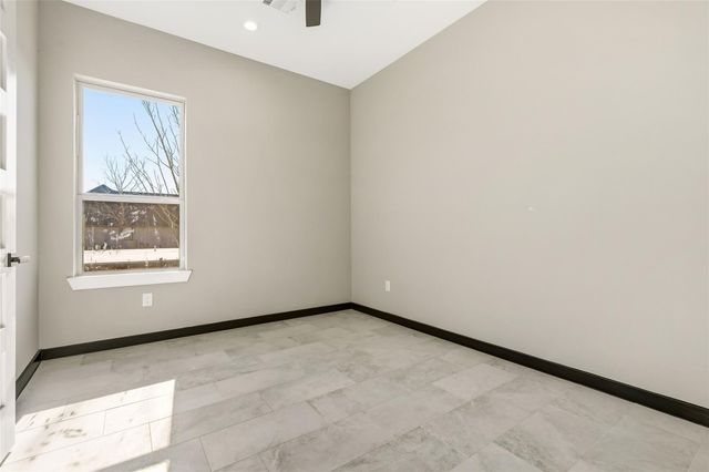 208 Silverleaf Road, Sweeny, TX 77480