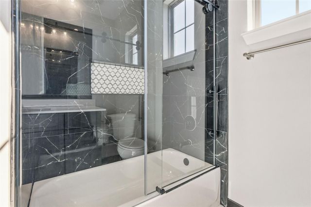 208 Silverleaf Road, Sweeny, TX 77480