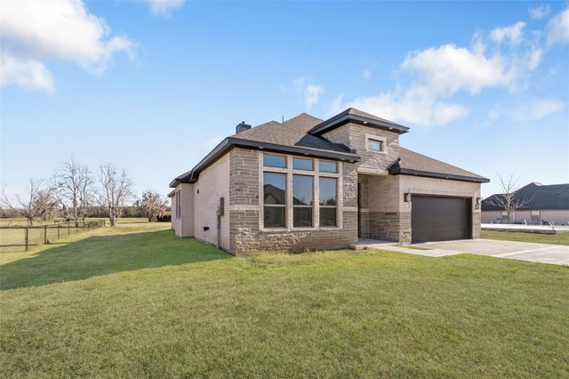 208 Silverleaf Road, Sweeny, TX 77480