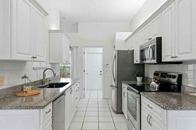2404 50TH DRIVE E, Bradenton, FL 34203