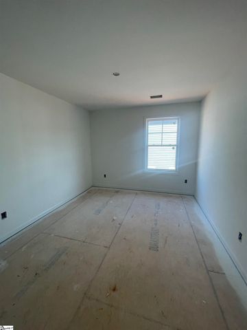 18 Gateway Drive, Central, SC 29630