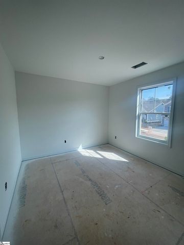 18 Gateway Drive, Central, SC 29630