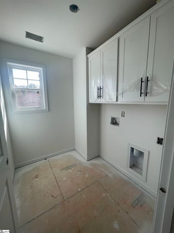 18 Gateway Drive, Central, SC 29630