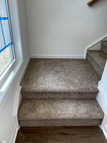 18 Gateway Drive, Central, SC 29630