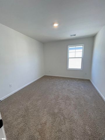 18 Gateway Drive, Central, SC 29630