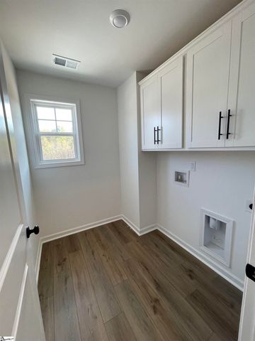 18 Gateway Drive, Central, SC 29630