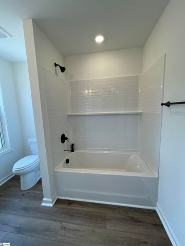 18 Gateway Drive, Central, SC 29630