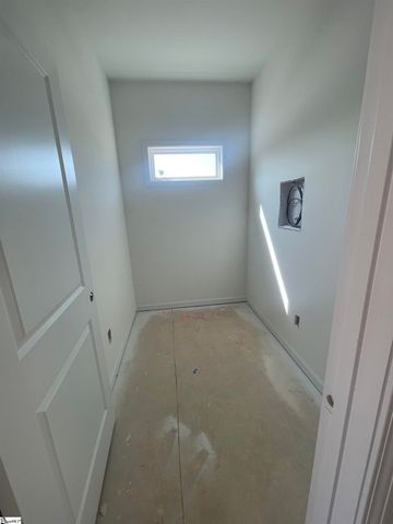 18 Gateway Drive, Central, SC 29630