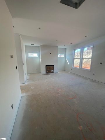 18 Gateway Drive, Central, SC 29630