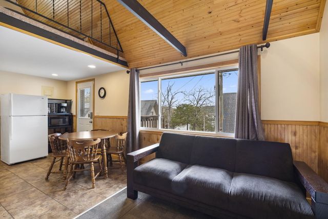 108 Deep Water Circle, Reeds Spring, MO 65737