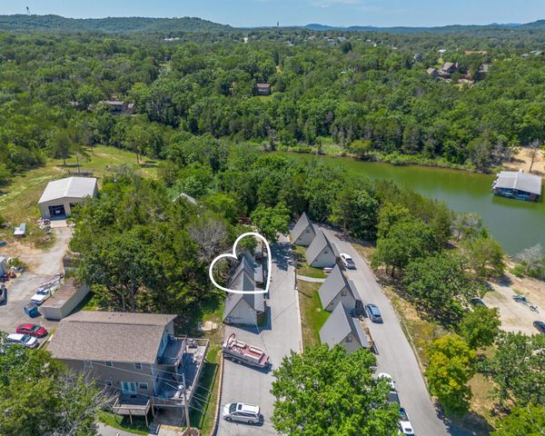 108 Deep Water Circle, Reeds Spring, MO 65737