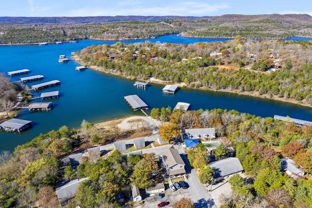 108 Deep Water Circle, Reeds Spring, MO 65737