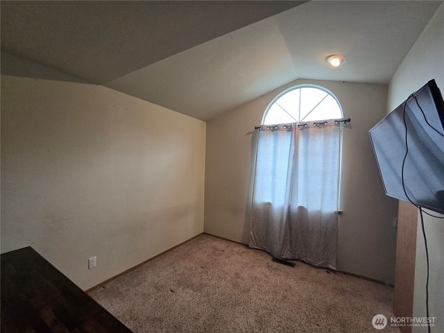 1223 SW 353rd Street, Federal Way, WA 98023