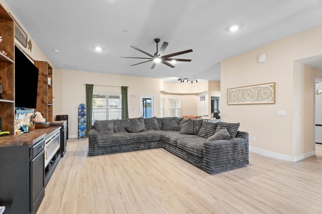 5846 NW Dooley Circle, Port St. Lucie, Port St Lucie, FL 34986