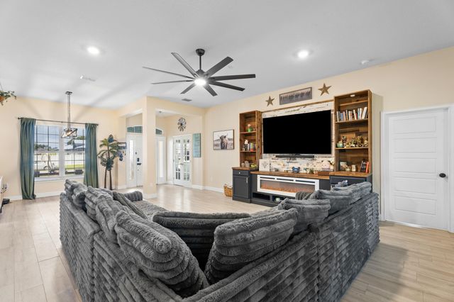 5846 NW Dooley Circle, Port St. Lucie, Port St Lucie, FL 34986