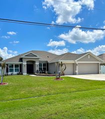 5846 NW Dooley Circle, Port St. Lucie, Port St Lucie, FL 34986