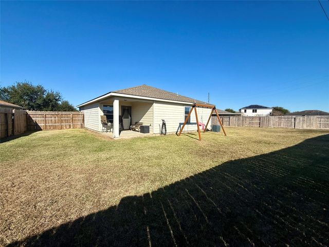 4303 Sunflower Creek Lane, Richmond, TX 77469