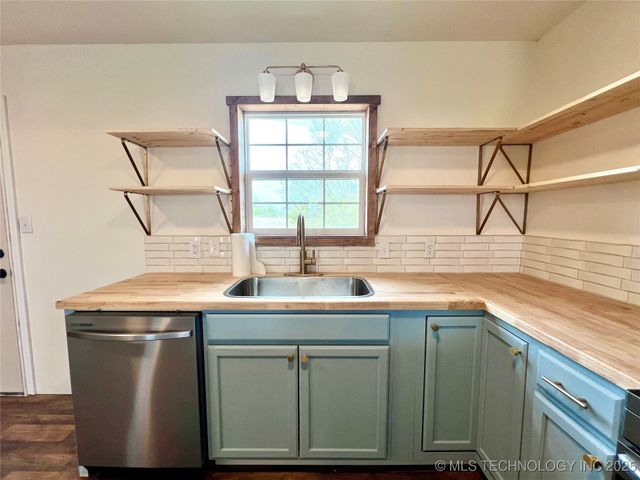 20619 E Highway 9 D, Stigler, OK 74462