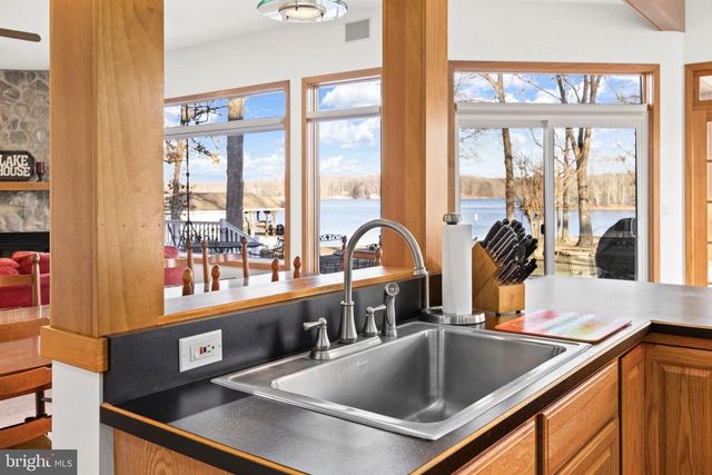 890 TALL PINES DR, Mineral, VA 23117