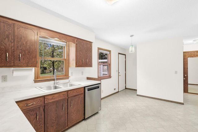 173 Yoho Drive, Anoka, MN 55303