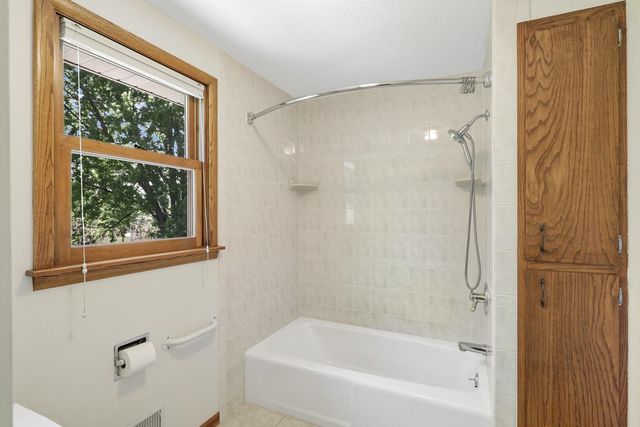 173 Yoho Drive, Anoka, MN 55303