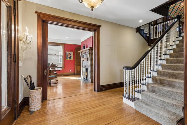 1900 Dupont Avenue S, Minneapolis, MN 55403
