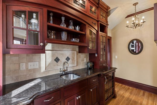 1900 Dupont Avenue S, Minneapolis, MN 55403