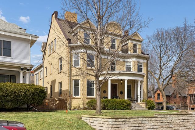 1900 Dupont Avenue S, Minneapolis, MN 55403