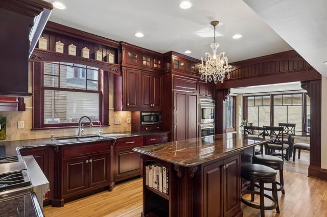 1900 Dupont Avenue S, Minneapolis, MN 55403