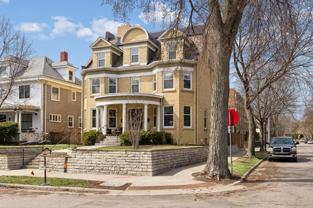 1900 Dupont Avenue S, Minneapolis, MN 55403