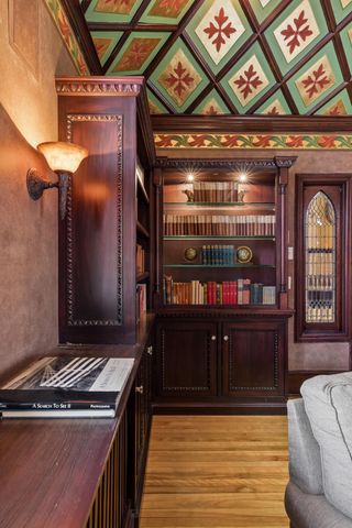 1900 Dupont Avenue S, Minneapolis, MN 55403