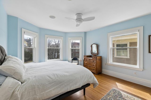 1900 Dupont Avenue S, Minneapolis, MN 55403
