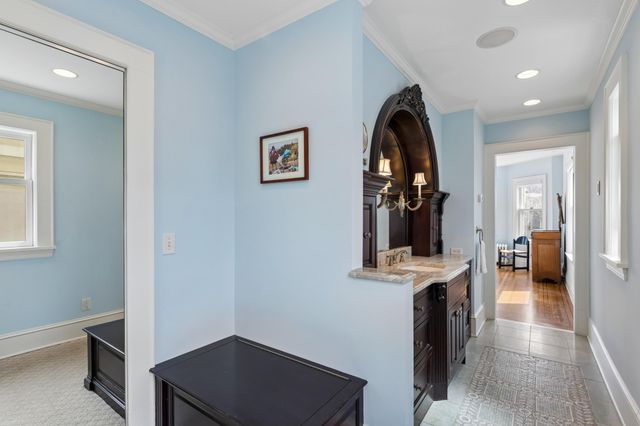 1900 Dupont Avenue S, Minneapolis, MN 55403
