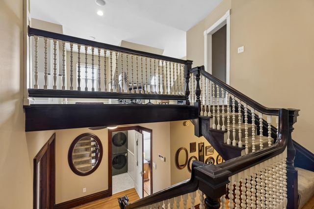1900 Dupont Avenue S, Minneapolis, MN 55403