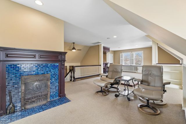 1900 Dupont Avenue S, Minneapolis, MN 55403