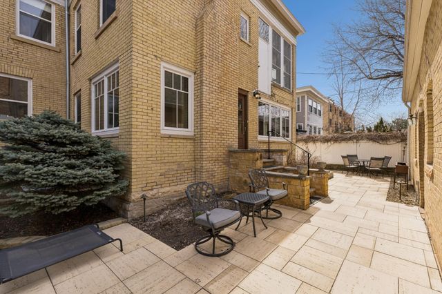 1900 Dupont Avenue S, Minneapolis, MN 55403