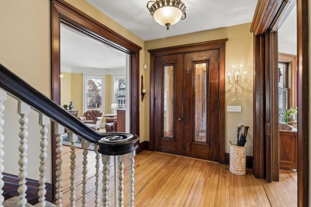 1900 Dupont Avenue S, Minneapolis, MN 55403