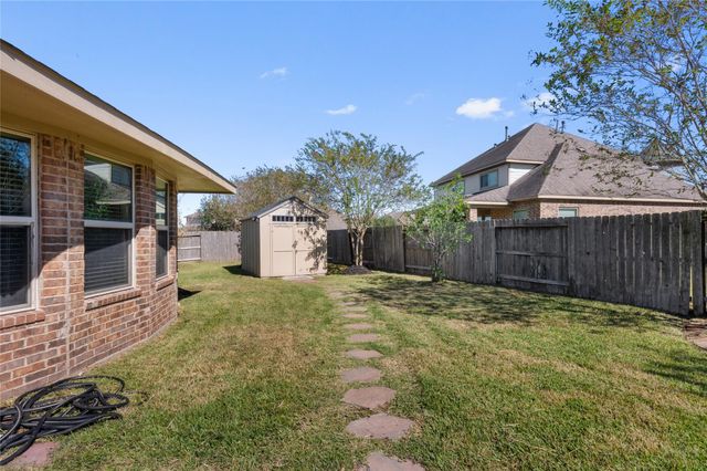 2411 Linden Bluff Court, Sugar Land, TX 77479