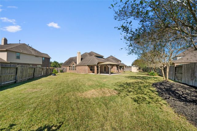 2411 Linden Bluff Court, Sugar Land, TX 77479
