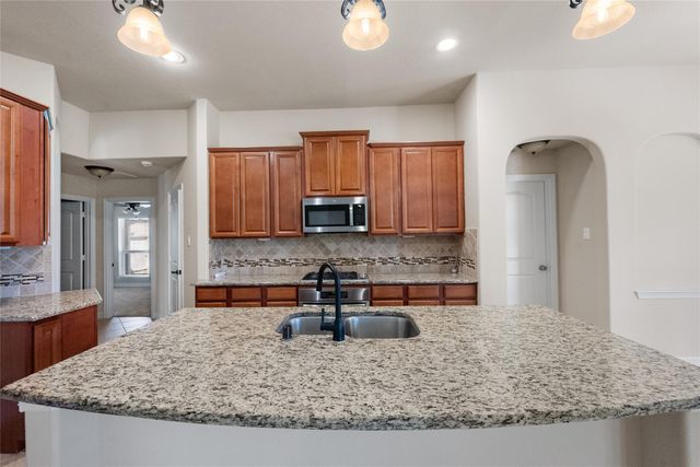 2411 Linden Bluff Court, Sugar Land, TX 77479