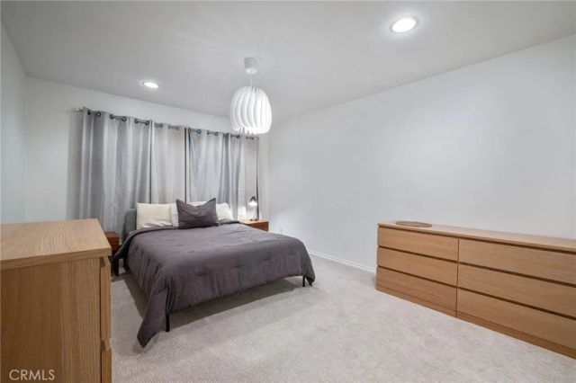 2345 Roscomare Road 302, Los Angeles, CA 90077